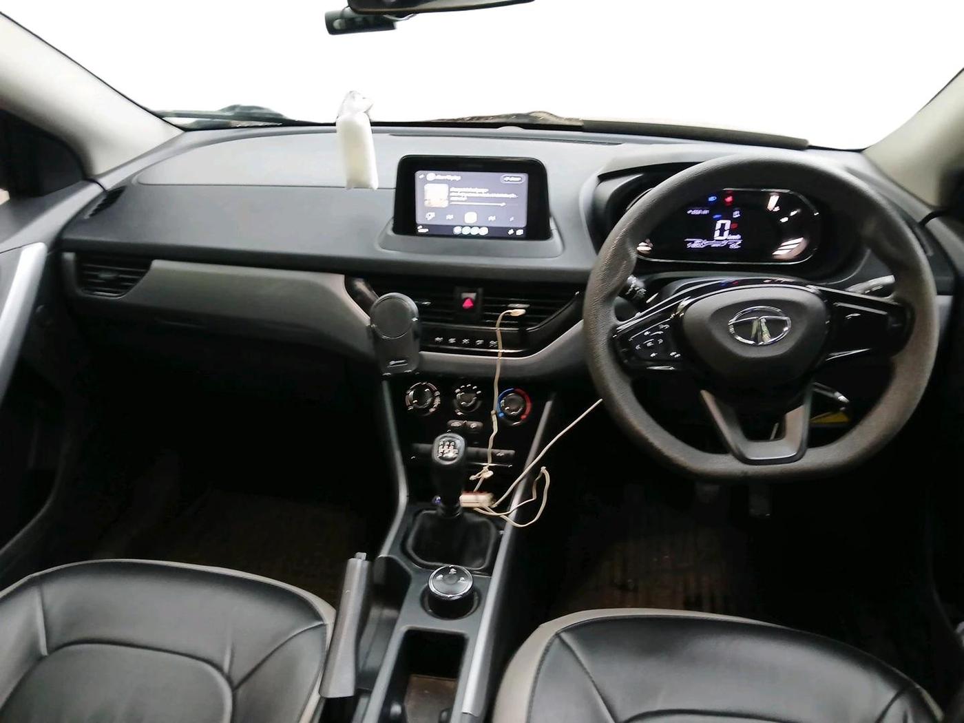 2022 Tata NEXON XM PLUS SUNROOF DIESEL, Diesel, Manual, 51,892 km, interior