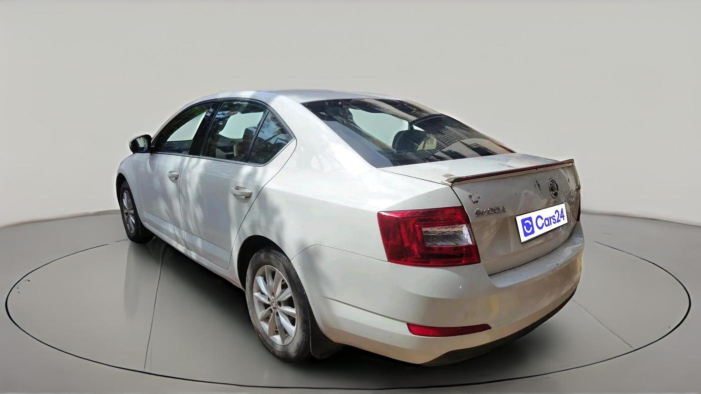 2015 Skoda Octavia ELEGANCE 1.8 TSI AT, Petrol, Automatic, 69,607 km, exterior
