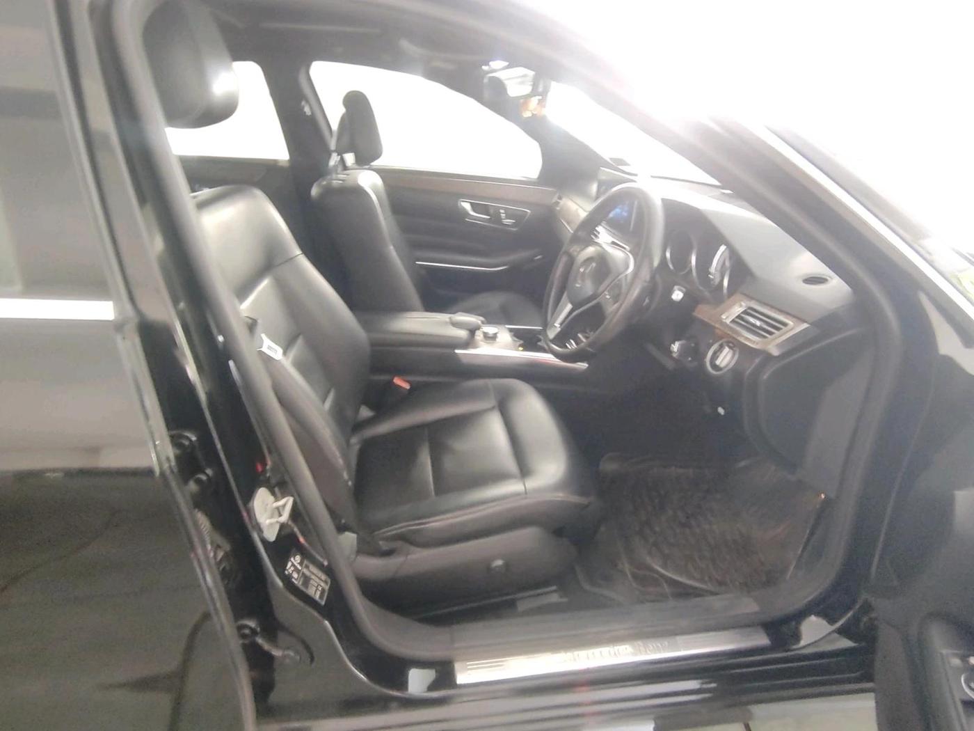 2013 Mercedes Benz E Class E 250 CDI AVANTGARDE, Diesel, Automatic, 1,09,843 km, interior
