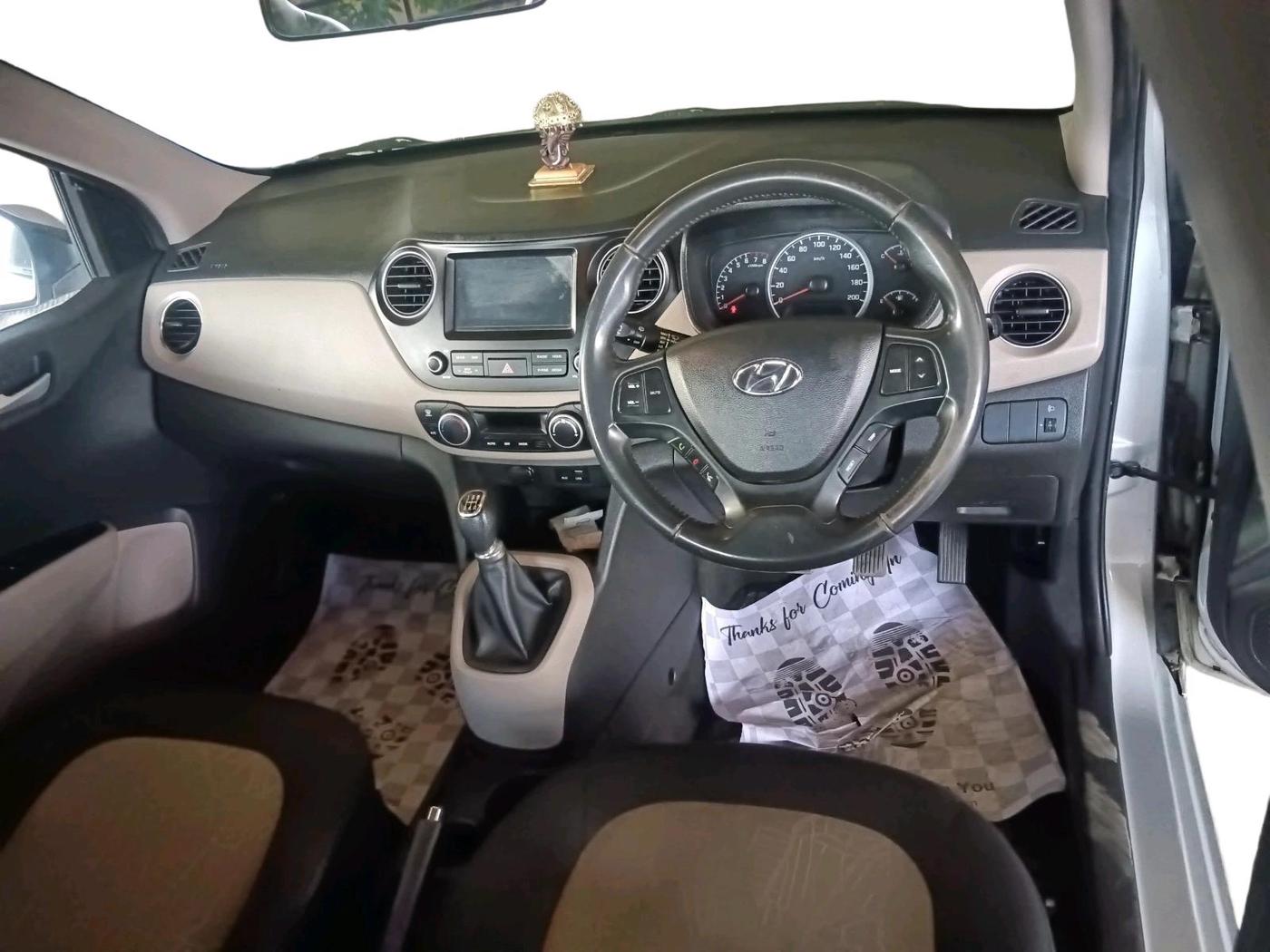 2017 Hyundai Grand i10 ASTA 1.2 KAPPA VTVT, Petrol, Manual, 78,073 km, interior