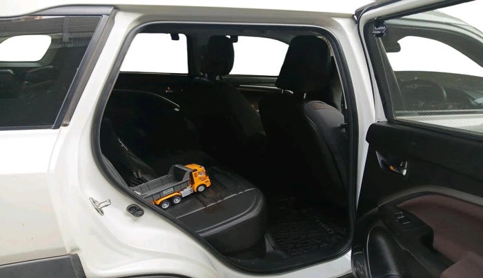 2023 Maruti BREZZA ZXI + AT SMART HYBRID, Petrol, Automatic, 18,621 km, interior