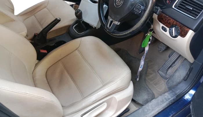 2014 Volkswagen Jetta COMFORTLINE TSI, Petrol, Manual, 1,50,474 km, interior
