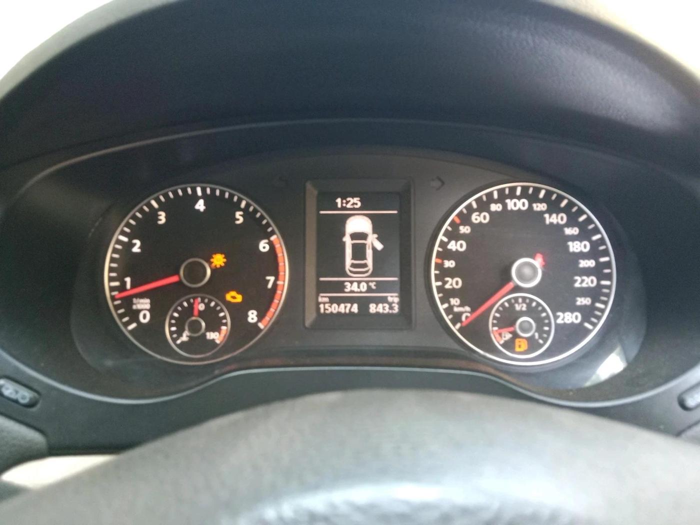 2014 Volkswagen Jetta COMFORTLINE TSI, Petrol, Manual, 1,50,474 km, interior
