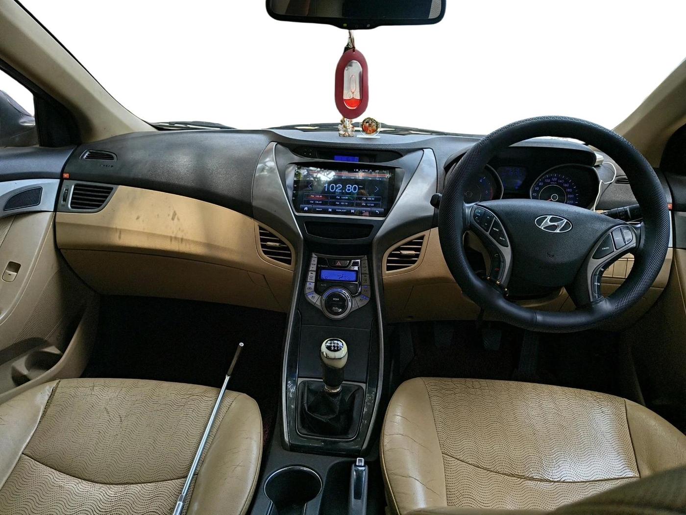 2013 Hyundai New Elantra 1.6 SX MT DIESEL, Diesel, Manual, 68,171 km, interior