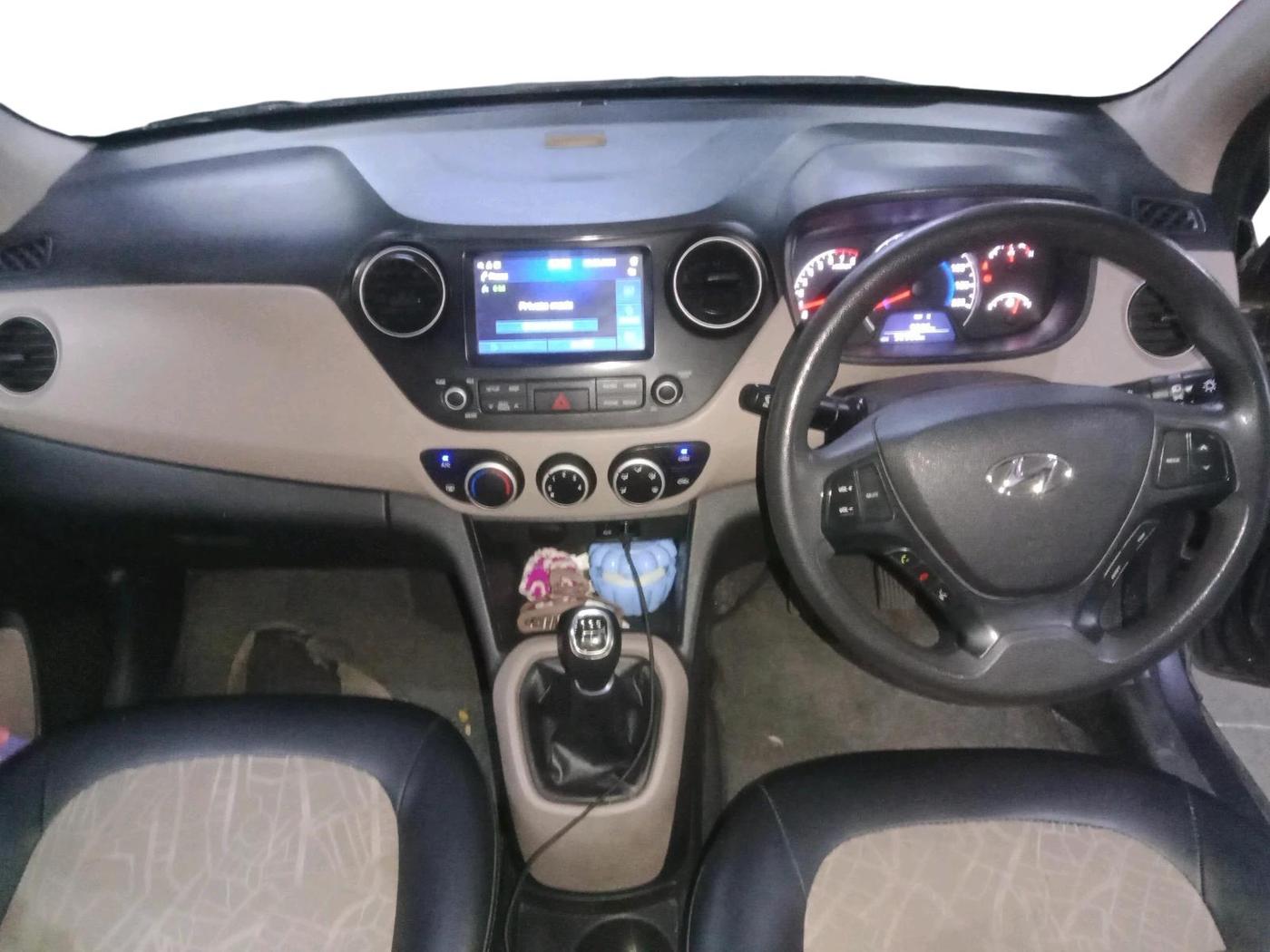 2019 Hyundai Grand i10 SPORTZ 1.2 KAPPA VTVT, Petrol, Manual, 90,900 km, interior