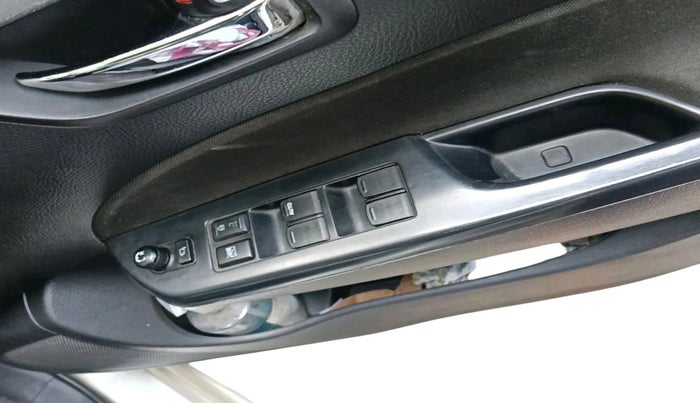 2017 Maruti Swift VXI, Petrol, Manual, 56,447 km, interior