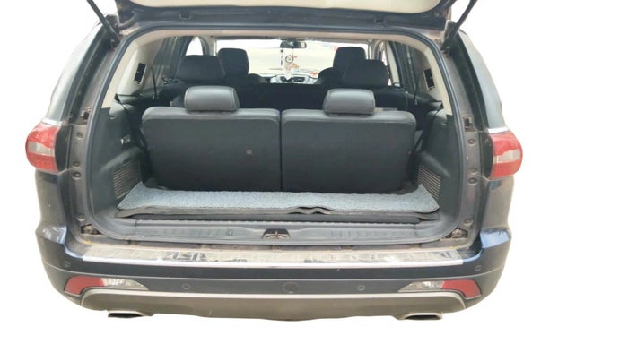 2017 Tata Hexa XTA 4X2 7 STR, Diesel, Automatic, 1,03,872 km, exterior