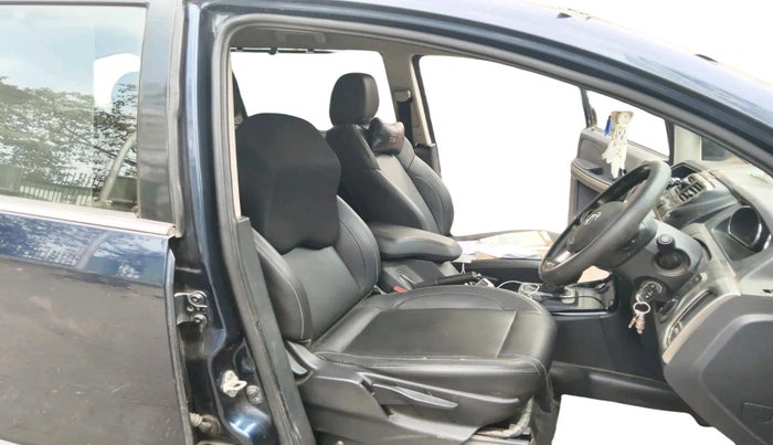 2017 Tata Hexa XTA 4X2 7 STR, Diesel, Automatic, 1,03,872 km, interior