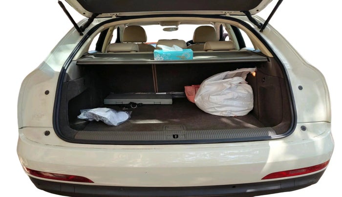 2013 Audi Q3 2.0 TDI QUATTRO, Diesel, Automatic, 70,936 km, exterior