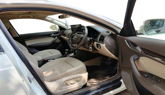 2013 Audi Q3 2.0 TDI QUATTRO, Diesel, Automatic, 70,936 km, interior