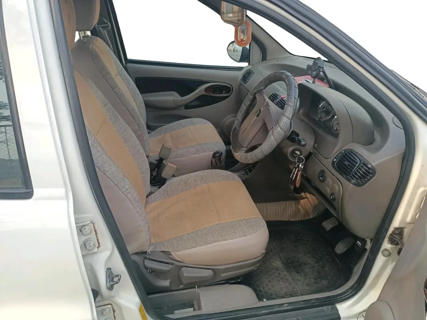 2012 Tata Indigo ECS VX CR4, Diesel, Manual, 1,26,200 km, interior