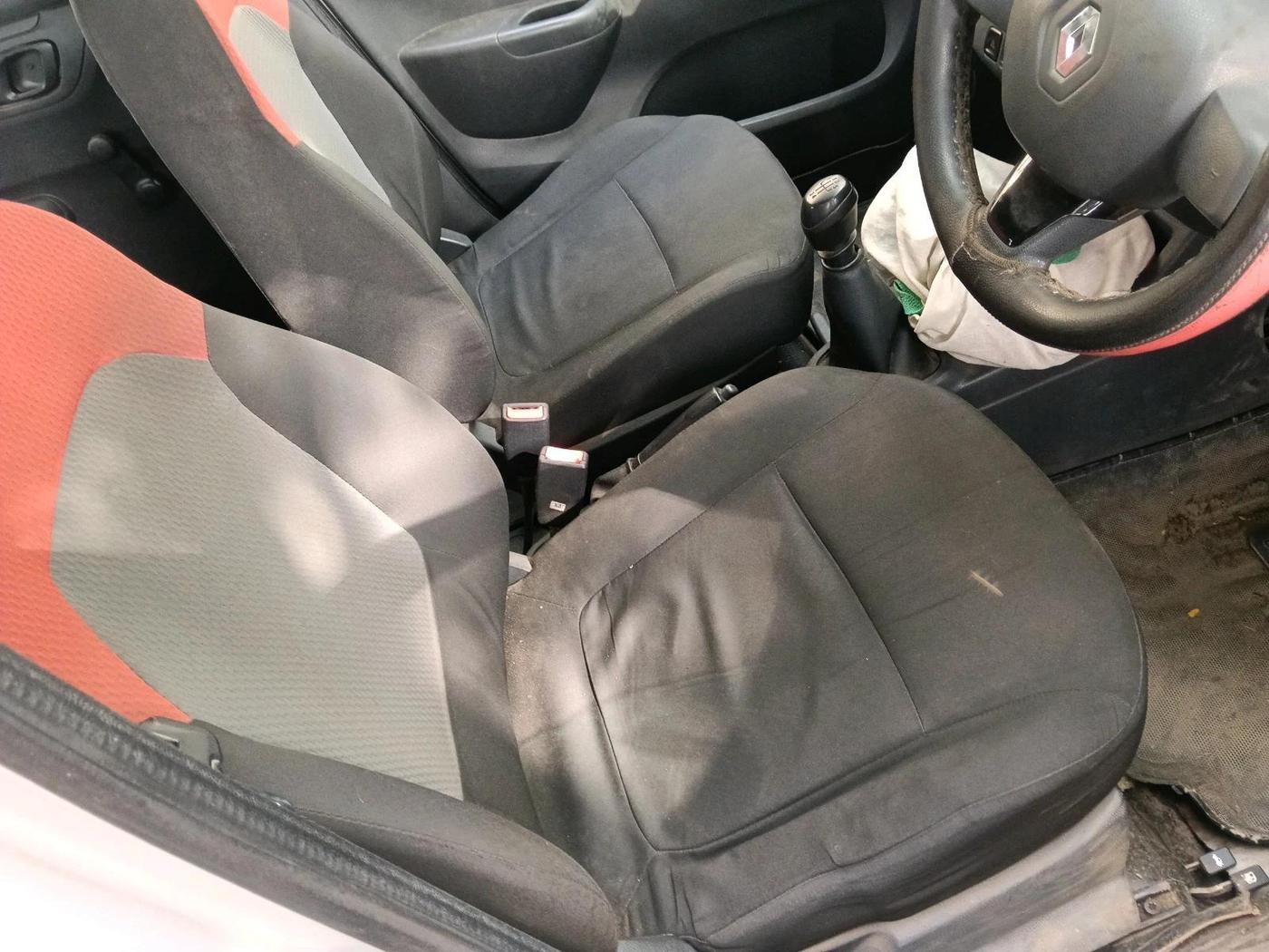 2015 Renault Kwid RXT 0.8, Petrol, Manual, 71,284 km, interior