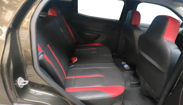 2021 Renault Kwid RXT 1.0 AMT (O), Petrol, Automatic, 35,370 km, interior