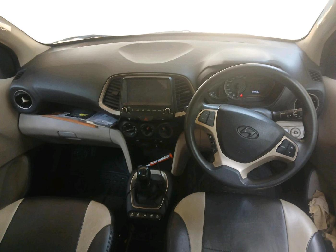 2019 Hyundai NEW SANTRO SPORTZ CNG, CNG, Manual, 1,03,220 km, interior
