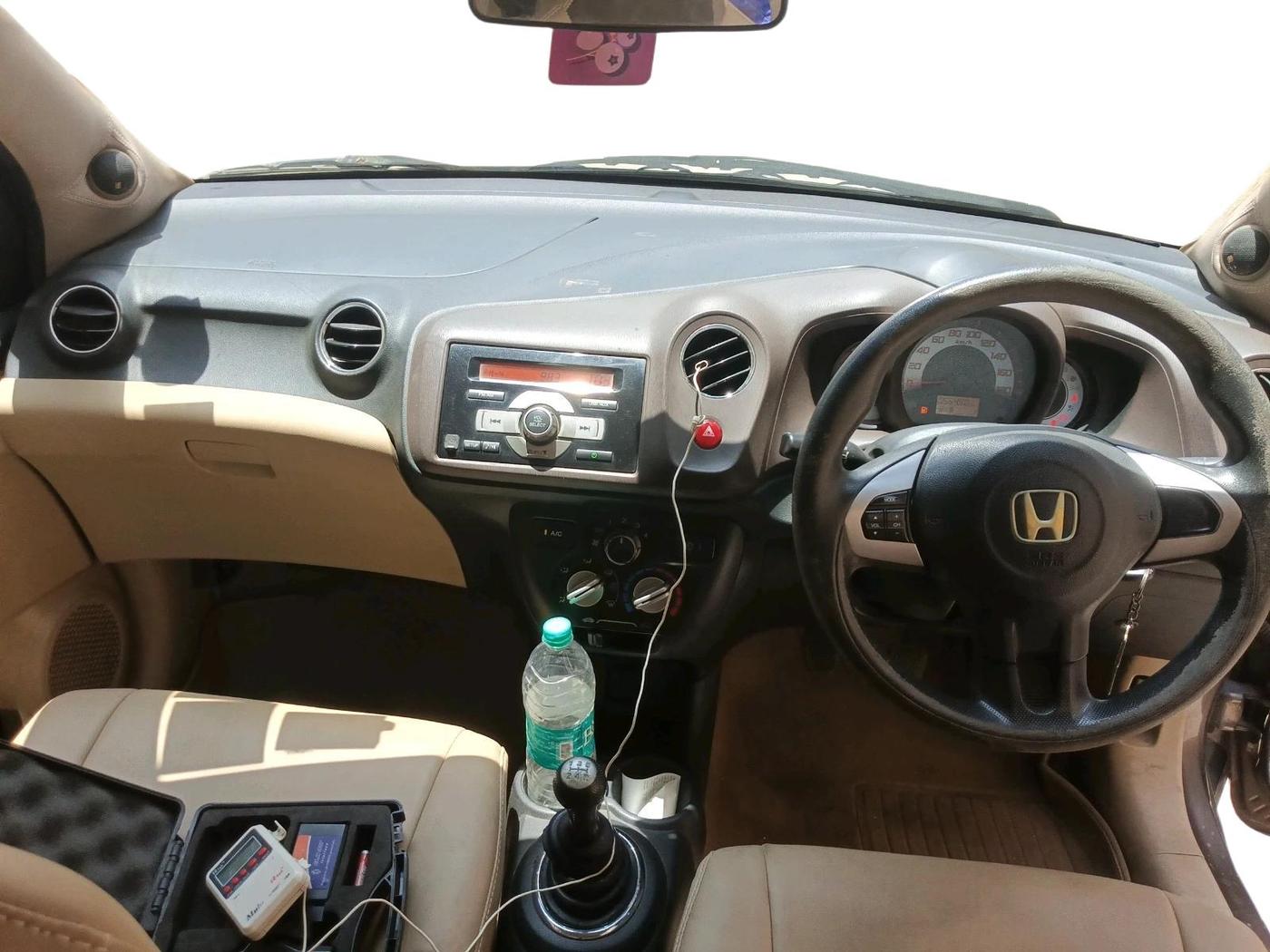 2013 Honda Brio V MT, Petrol, Manual, 56,480 km, interior