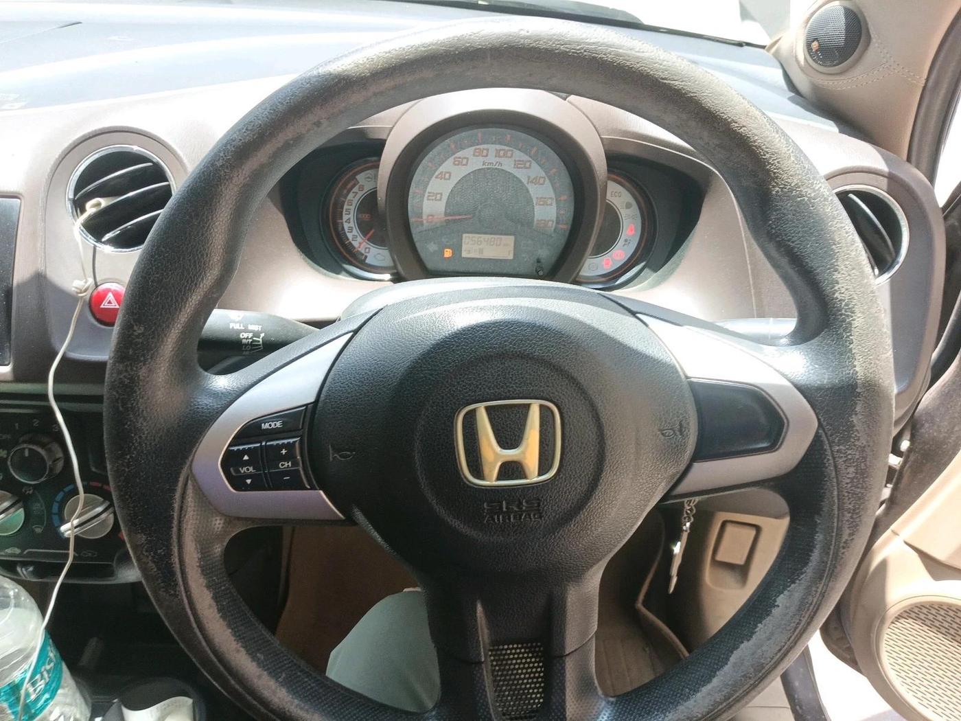 2013 Honda Brio V MT, Petrol, Manual, 56,480 km, interior