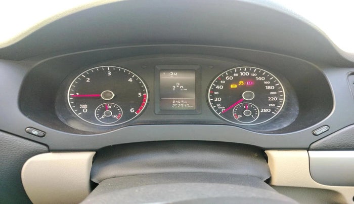 2011 Volkswagen Jetta COMFORTLINE 2.0L TDI, Diesel, Manual, 2,52,940 km, interior