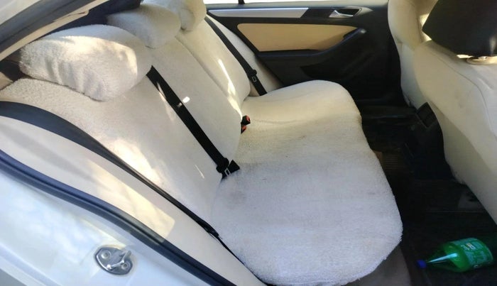 2011 Volkswagen Jetta COMFORTLINE 2.0L TDI, Diesel, Manual, 2,52,940 km, interior