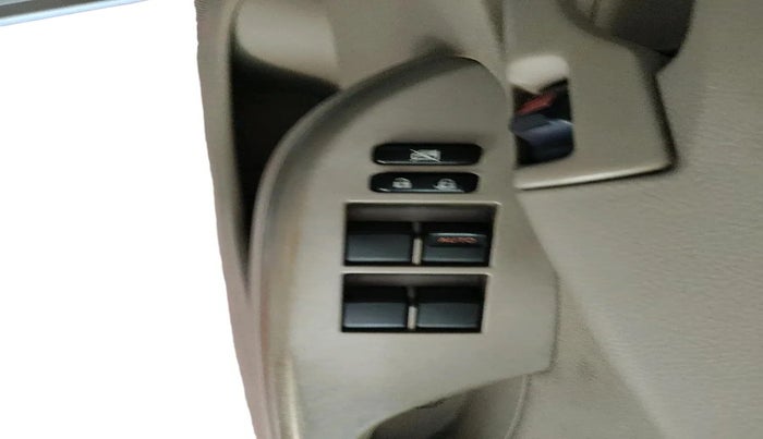 2010 Toyota Corolla Altis J PETROL, Petrol, Manual, 71,421 km, interior