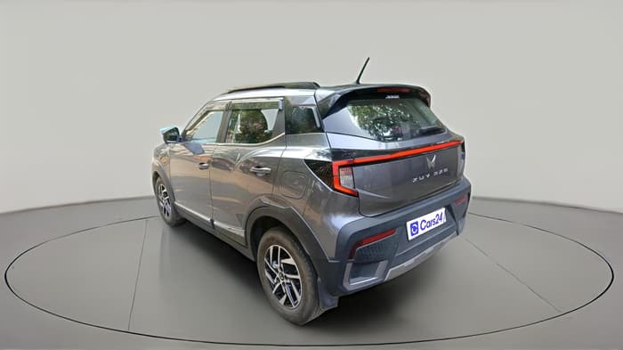 2024 Mahindra XUV 3XO AX5L 1.2 TGDi AT, Petrol, Automatic, 11,408 km, exterior