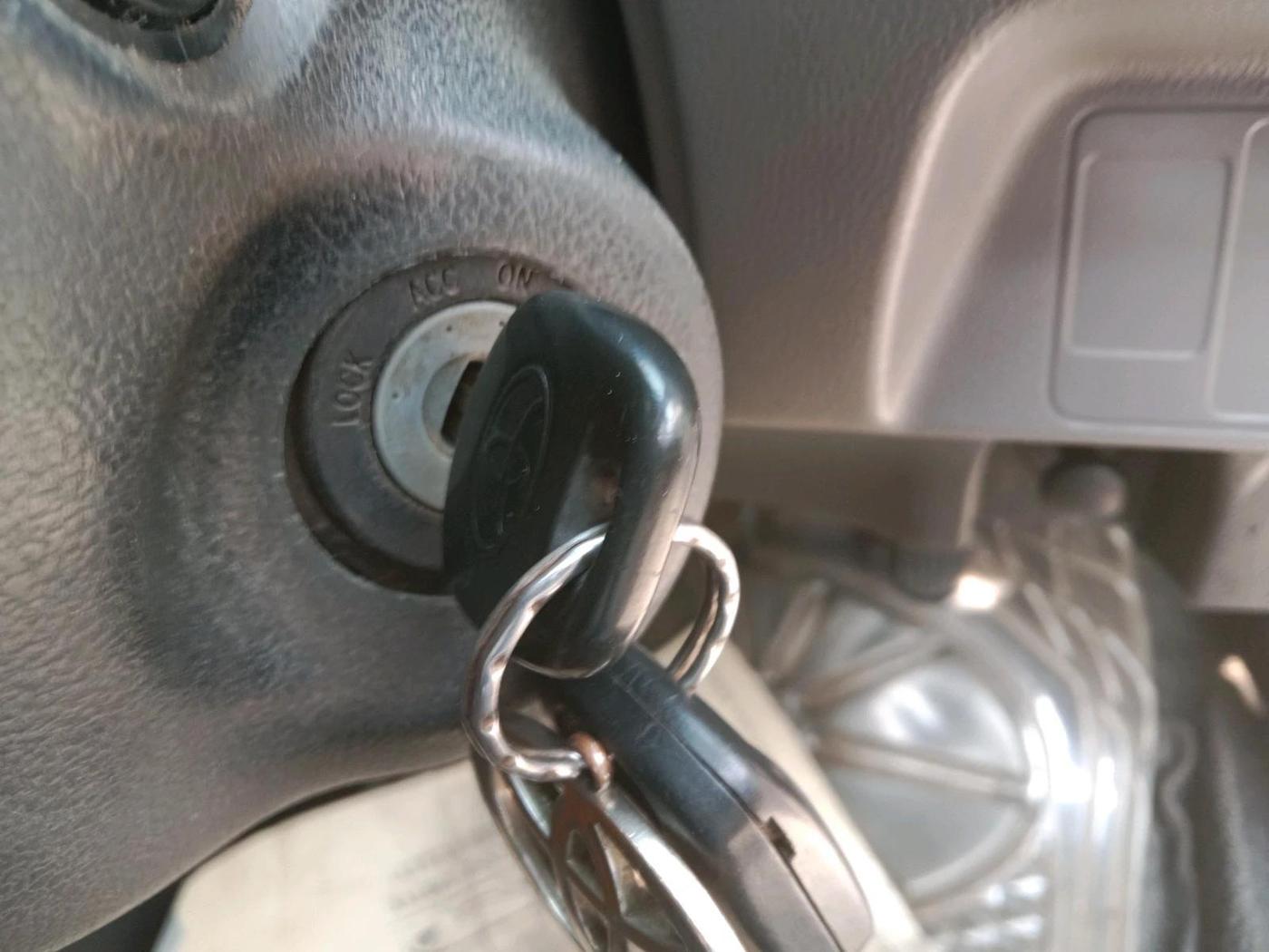 2011 Toyota Etios V, Petrol, Manual, 1,29,028 km, interior