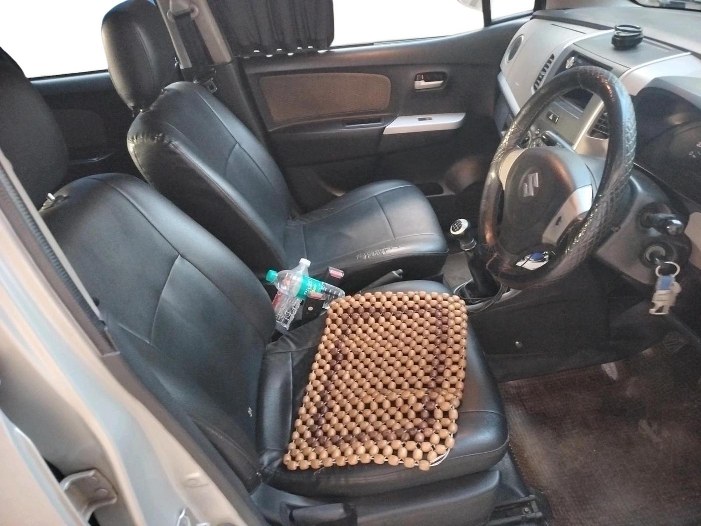 2013 Maruti Wagon R 1.0 LXI CNG, CNG, Manual, 92,333 km, interior