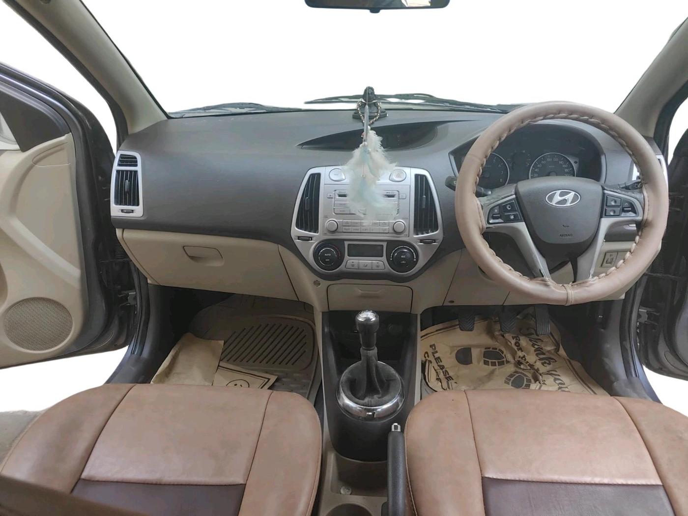 2011 Hyundai i20 SPORTZ 1.2, Petrol, Manual, 65,560 km, interior