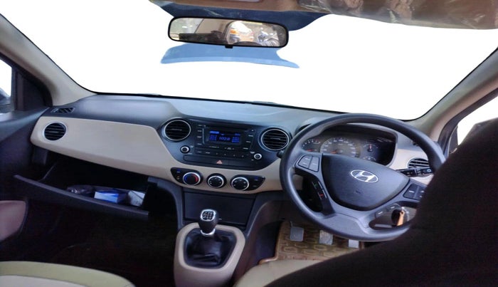 2015 Hyundai Xcent S (O) 1.2, Petrol, Manual, 44,075 km, interior