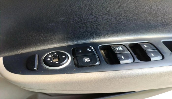 2015 Hyundai Xcent S (O) 1.2, Petrol, Manual, 44,075 km, interior