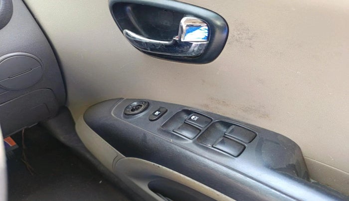 2011 Hyundai i10 MAGNA 1.2, CNG, Manual, 85,278 km, interior