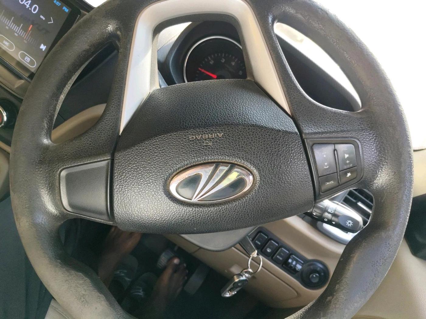 2016 Mahindra TUV300 T8, Diesel, Manual, 2,12,792 km, interior