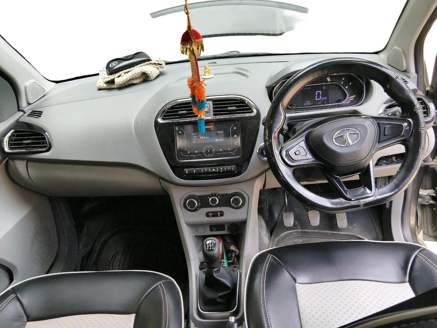 2022 Tata TIGOR XZ CNG, CNG, Manual, 50,738 km, interior