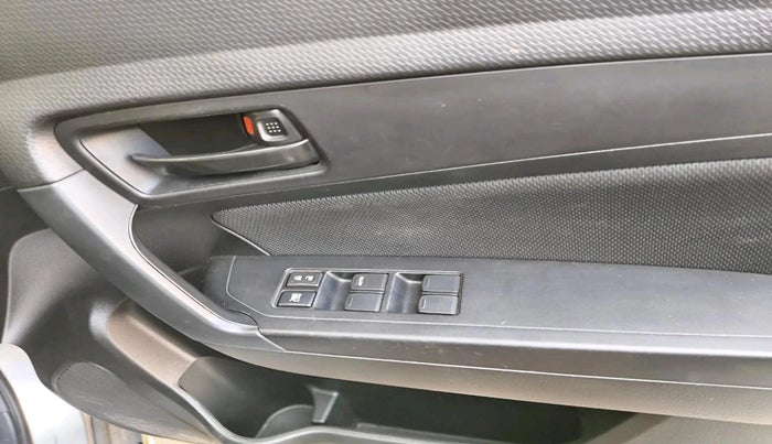 2021 Maruti Vitara Brezza VXI, Petrol, Manual, 26,099 km, interior