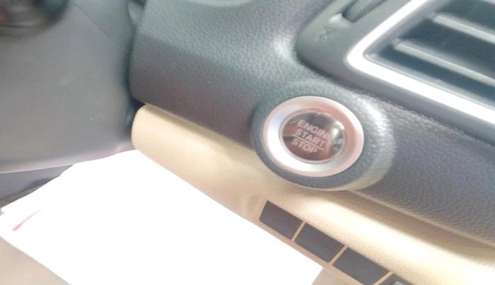 2022 Honda Amaze 1.2L I-VTEC VX CVT, Petrol, Automatic, 22,515 km, interior