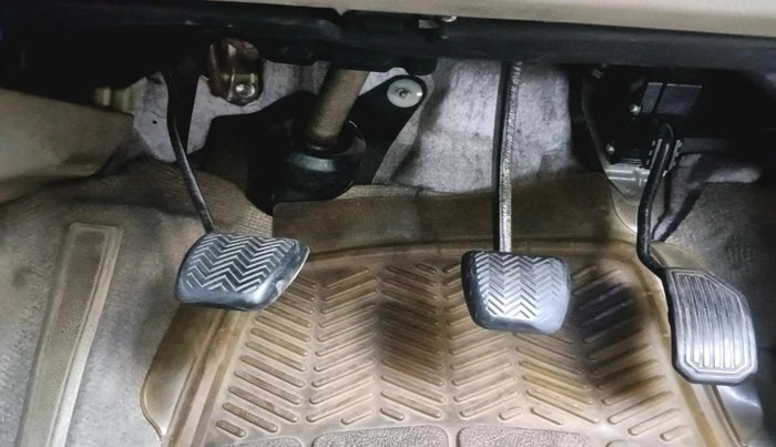 2010 Toyota Corolla Altis GL PETROL, Petrol, Manual, 1,02,306 km, interior