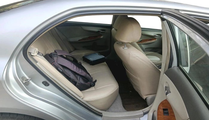 2010 Toyota Corolla Altis GL PETROL, Petrol, Manual, 1,02,306 km, interior