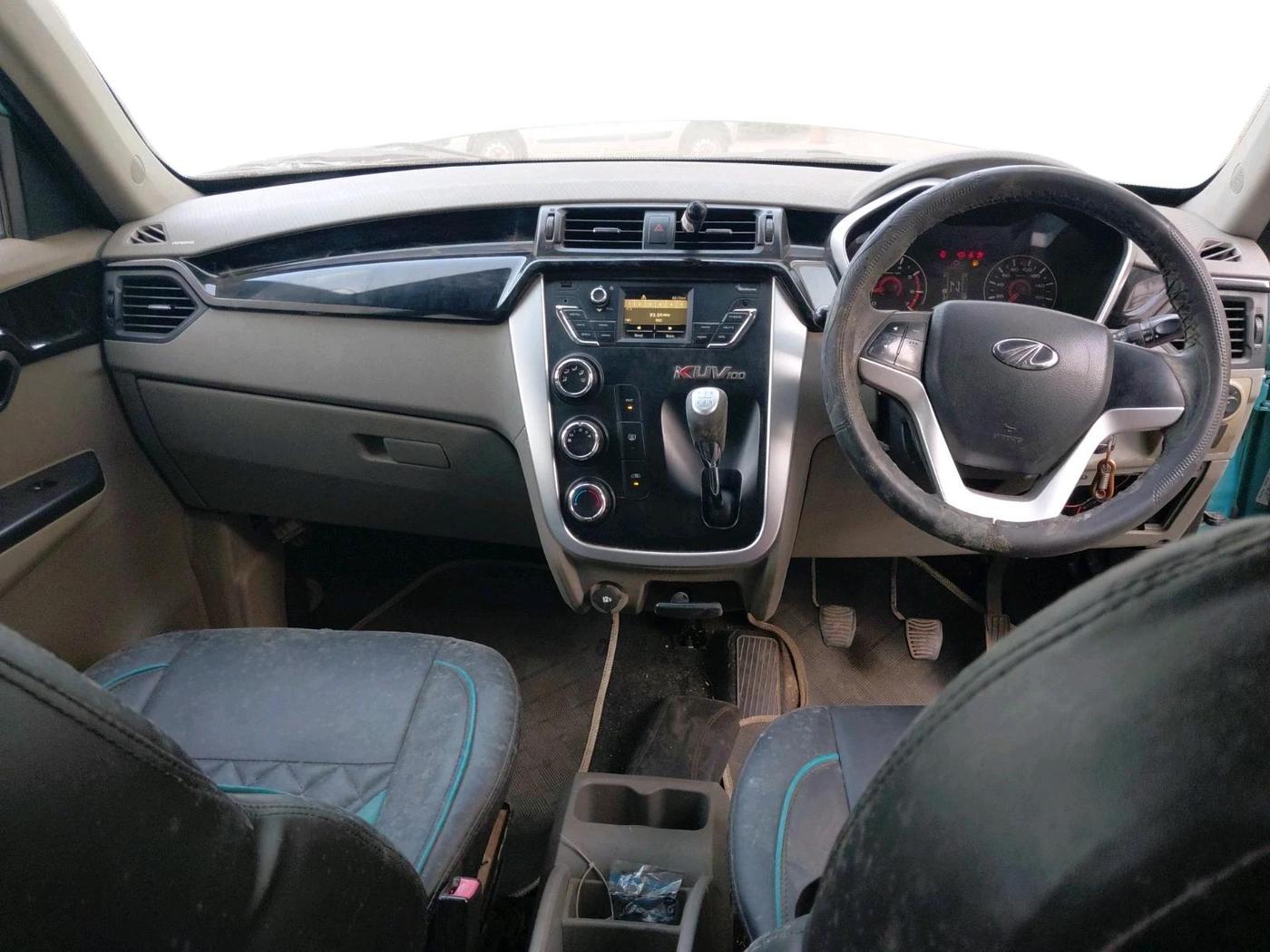 2015 Mahindra Kuv100 K8 5 STR, Petrol, Manual, 33,726 km, interior