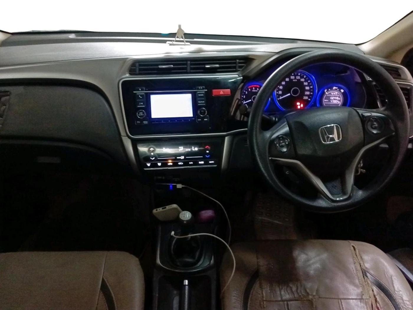 2014 Honda City 1.5L I-DTEC V, Diesel, Manual, 1,32,446 km, interior