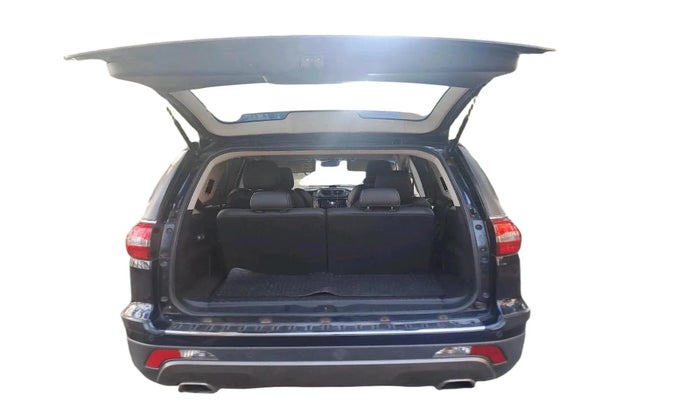 2017 Tata Hexa XTA 4X2 7 STR, Diesel, Automatic, 91,298 km, exterior