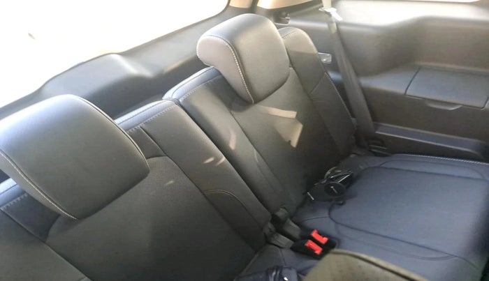 2017 Tata Hexa XTA 4X2 7 STR, Diesel, Automatic, 91,298 km, interior