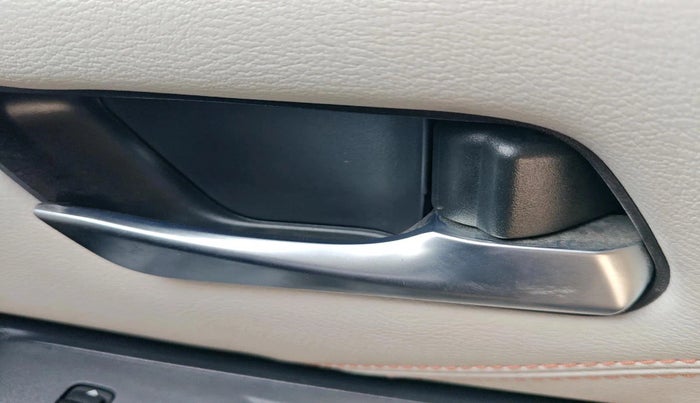 2024 Nissan MAGNITE Tekna B4D 1.0 Petrol AMT, Petrol, Automatic, 4,647 km, interior