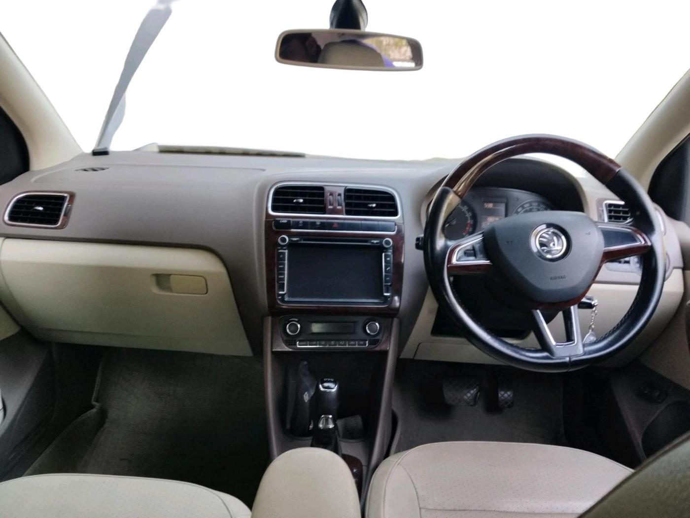 2016 Skoda Rapid 1.5 TDI CR ELEGANCE AT, Diesel, Automatic, 1,08,919 km, interior
