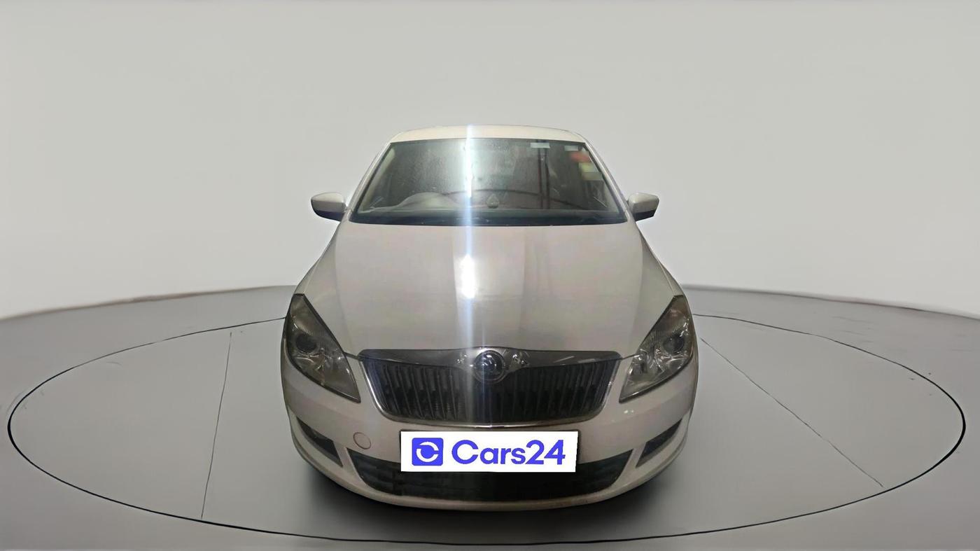 2014 Skoda Rapid ELEGANCE 1.6 TDI CR MT, Diesel, Manual, 1,50,691 km, exterior