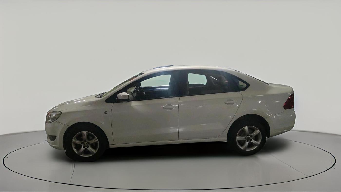 2014 Skoda Rapid ELEGANCE 1.6 TDI CR MT, Diesel, Manual, 1,50,691 km, exterior