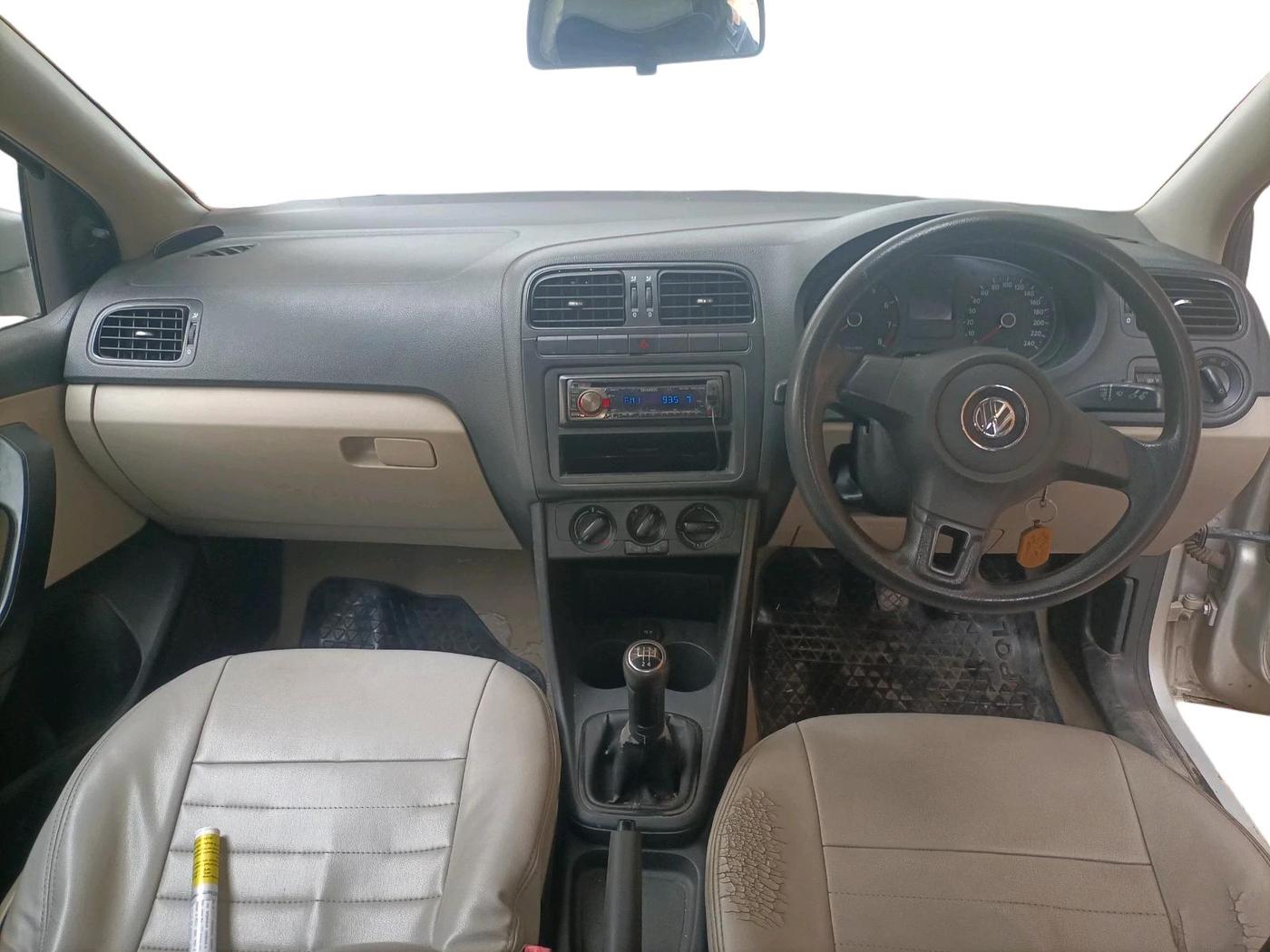 2011 Volkswagen Polo COMFORTLINE 1.2L PETROL, Petrol, Manual, 82,307 km, interior