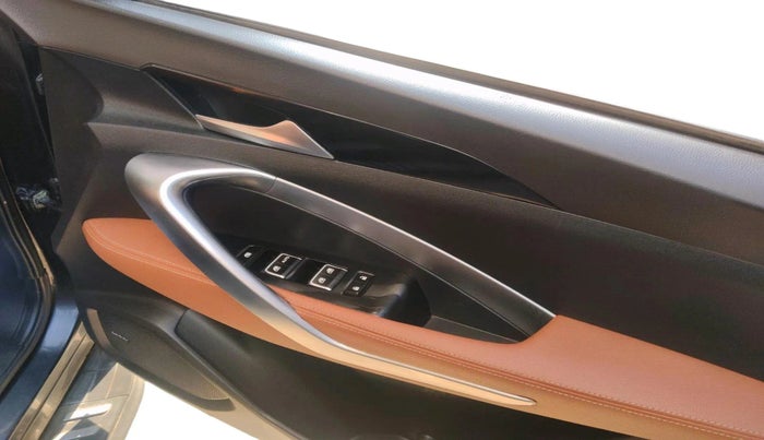 2020 MG HECTOR PLUS SHARP 1.5 PETROL TURBO HYBRID MT 6-STR, Petrol, Manual, 32,389 km, interior