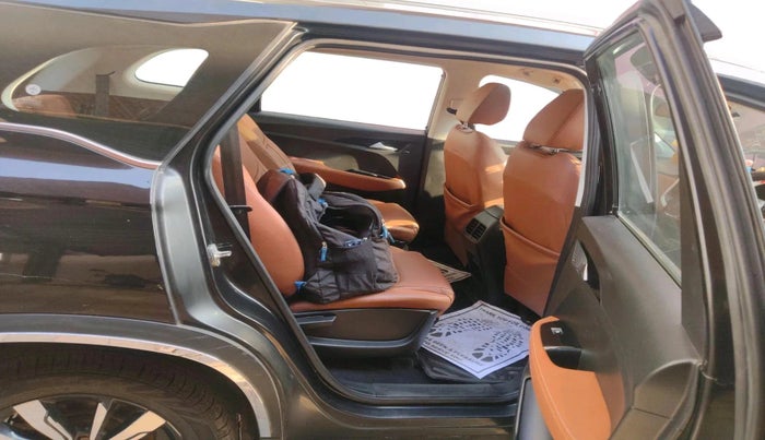 2020 MG HECTOR PLUS SHARP 1.5 PETROL TURBO HYBRID MT 6-STR, Petrol, Manual, 32,389 km, interior