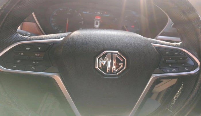 2020 MG HECTOR PLUS SHARP 1.5 PETROL TURBO HYBRID MT 6-STR, Petrol, Manual, 32,389 km, interior