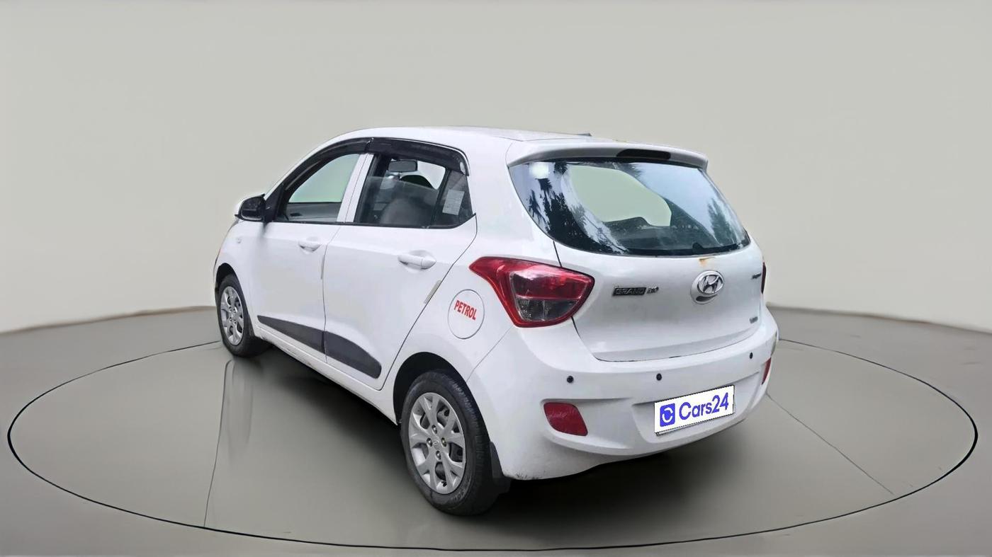 2016 Hyundai Grand i10 MAGNA AT 1.2 KAPPA VTVT, Petrol, Automatic, 8,682 km, exterior