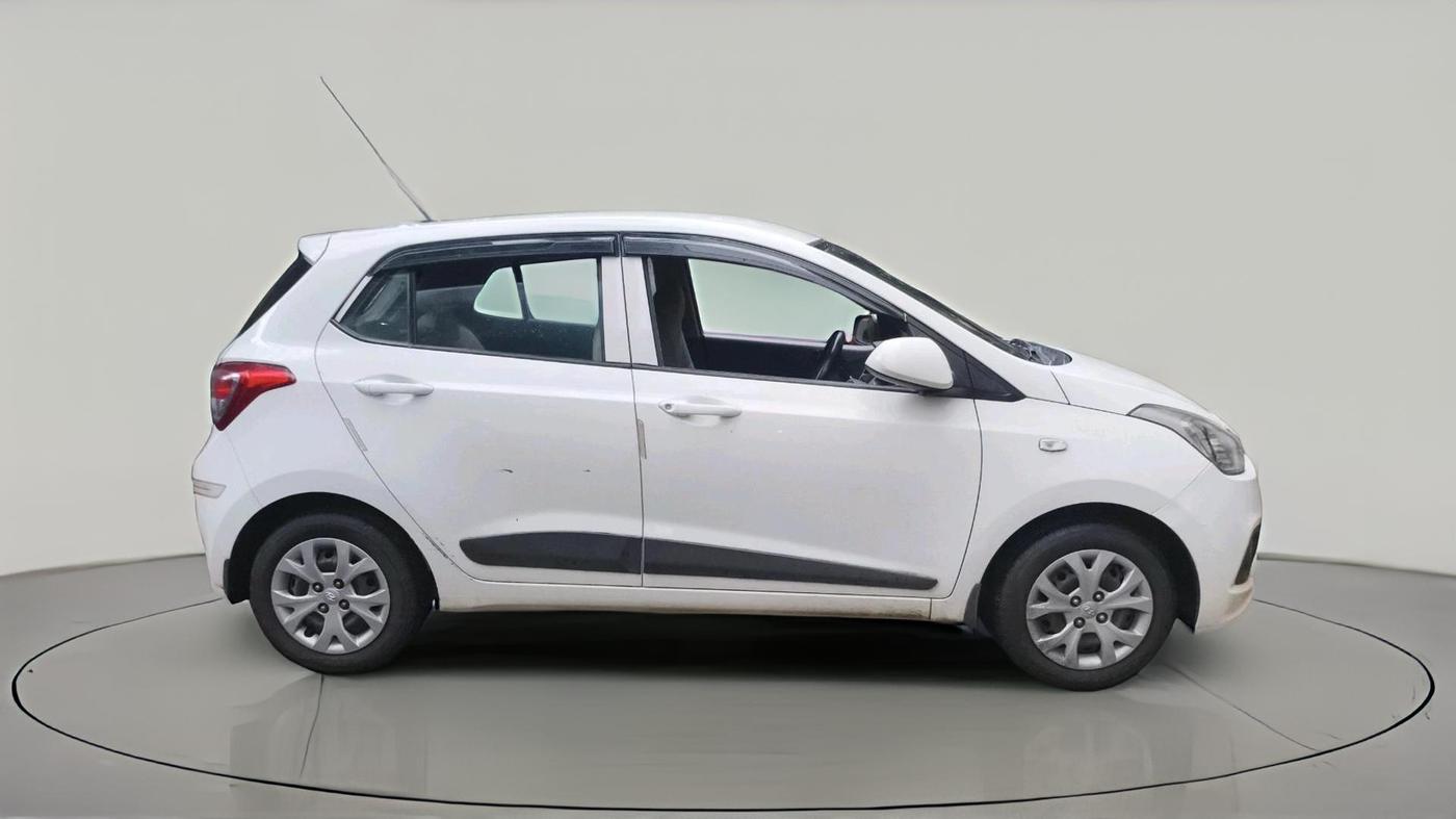2016 Hyundai Grand i10 MAGNA AT 1.2 KAPPA VTVT, Petrol, Automatic, 8,682 km, exterior